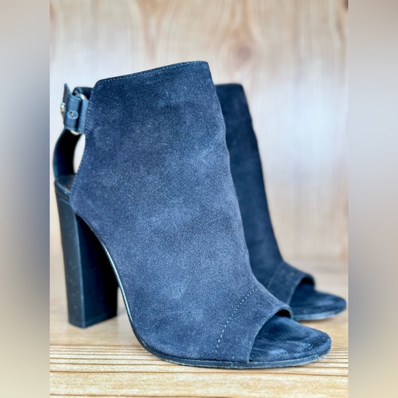 🟢Women’s Suede Cutout Accent Slingback Pumps Bootie Women's Size 6 US Fall - Picture 4 of 13